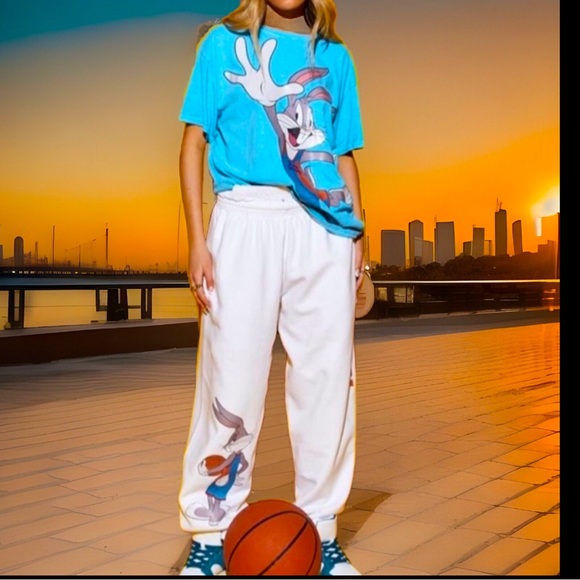 Rare🐰 SPACE JAM: BUGS BUNNY 🐰 A New Legacy Baby Blue Short Sleeve T-Shirt🐰 - Picture 3 of 9